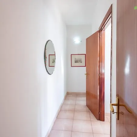 Apartment Bilocale Lungomare A *
