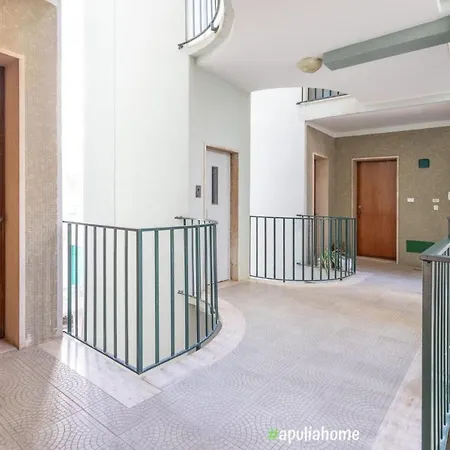 Bilocale Lungomare A Apartment *